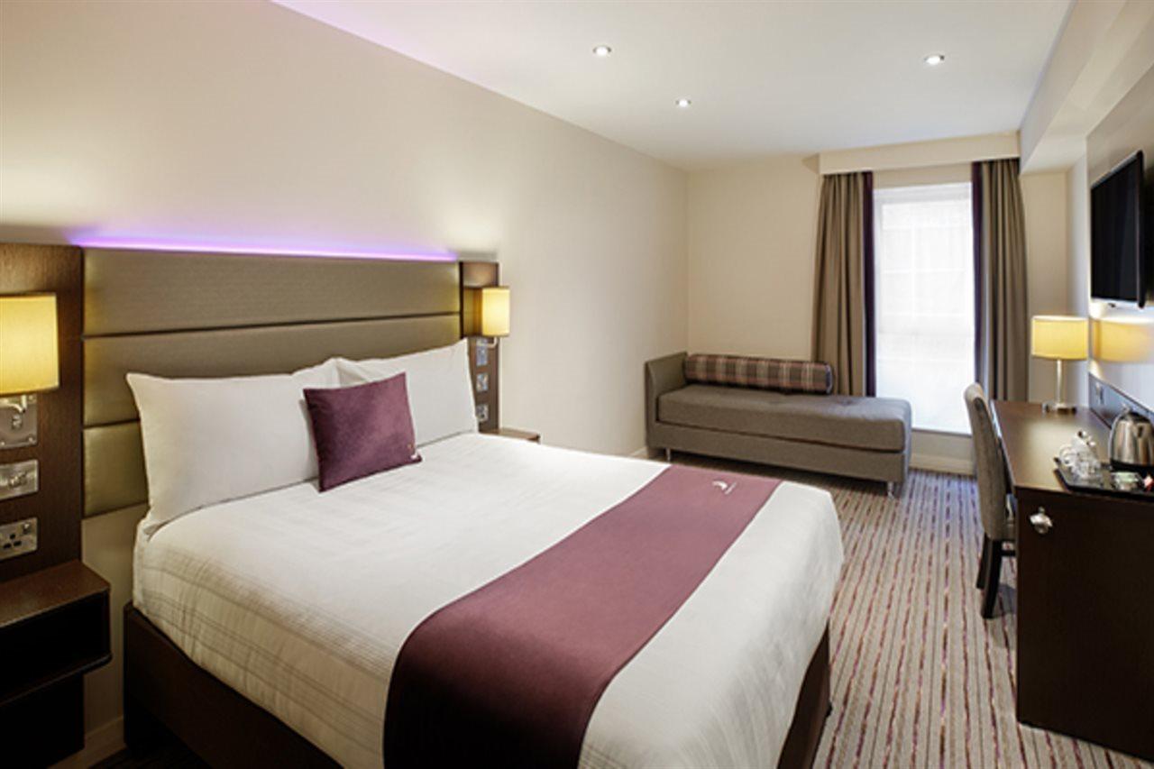 Premier Inn Fort William Esterno foto