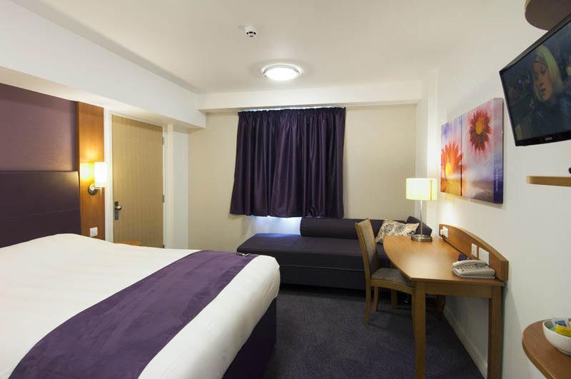 Premier Inn Fort William Esterno foto