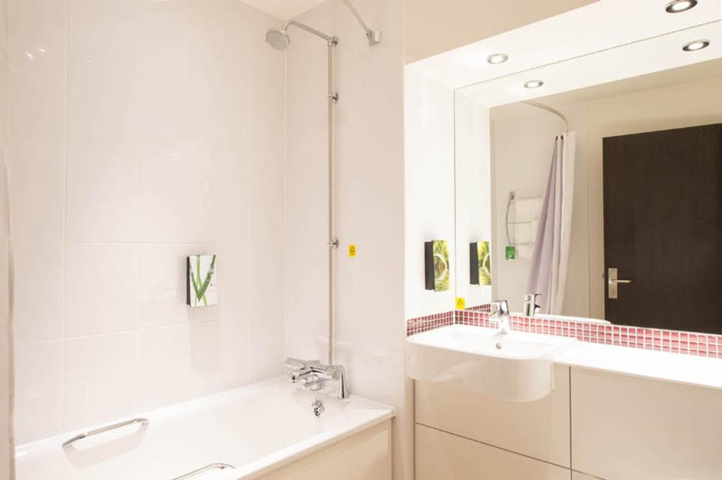 Premier Inn Fort William Esterno foto